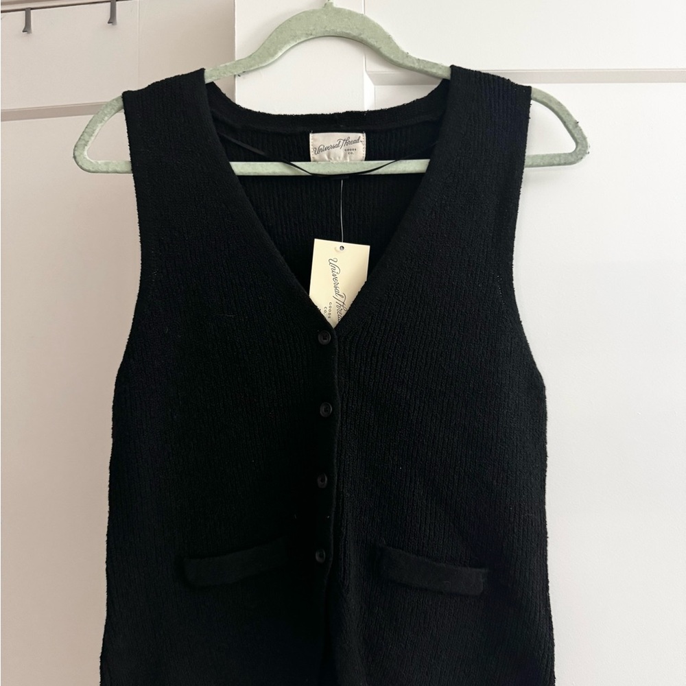 Universal Thread Black Button-Down Vest